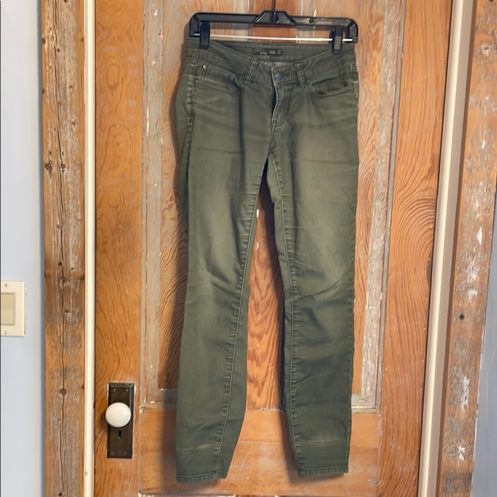 Prana Green Skinny Jeans with Sleek Fit